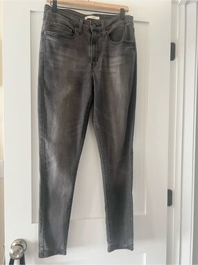 Levis 721 High Rise Skinny Jeans